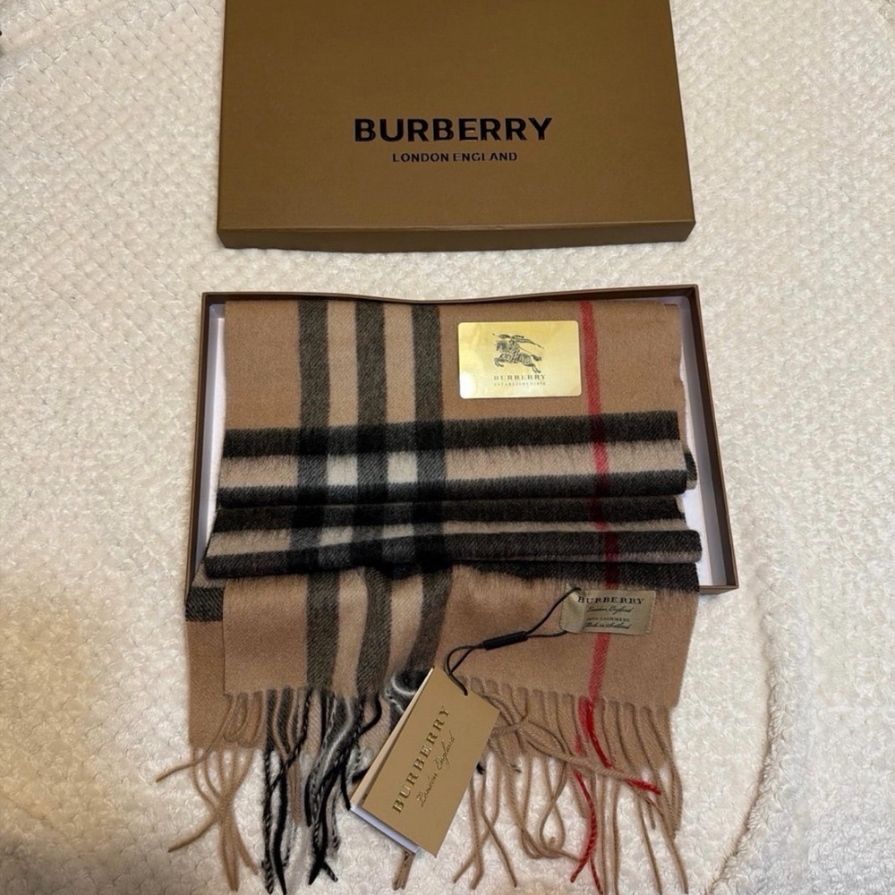 Burberry Tan Checkered Women's Scarf - Picture 3 of 4
